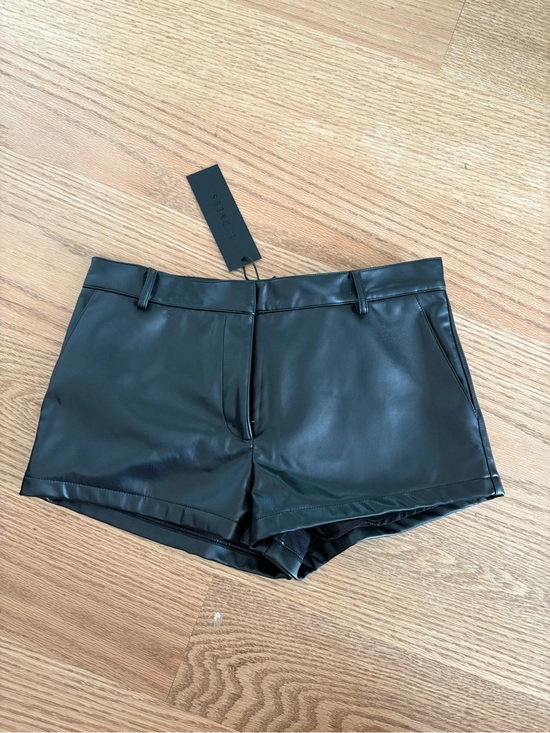 Lioness Pants - Lioness leather shorts